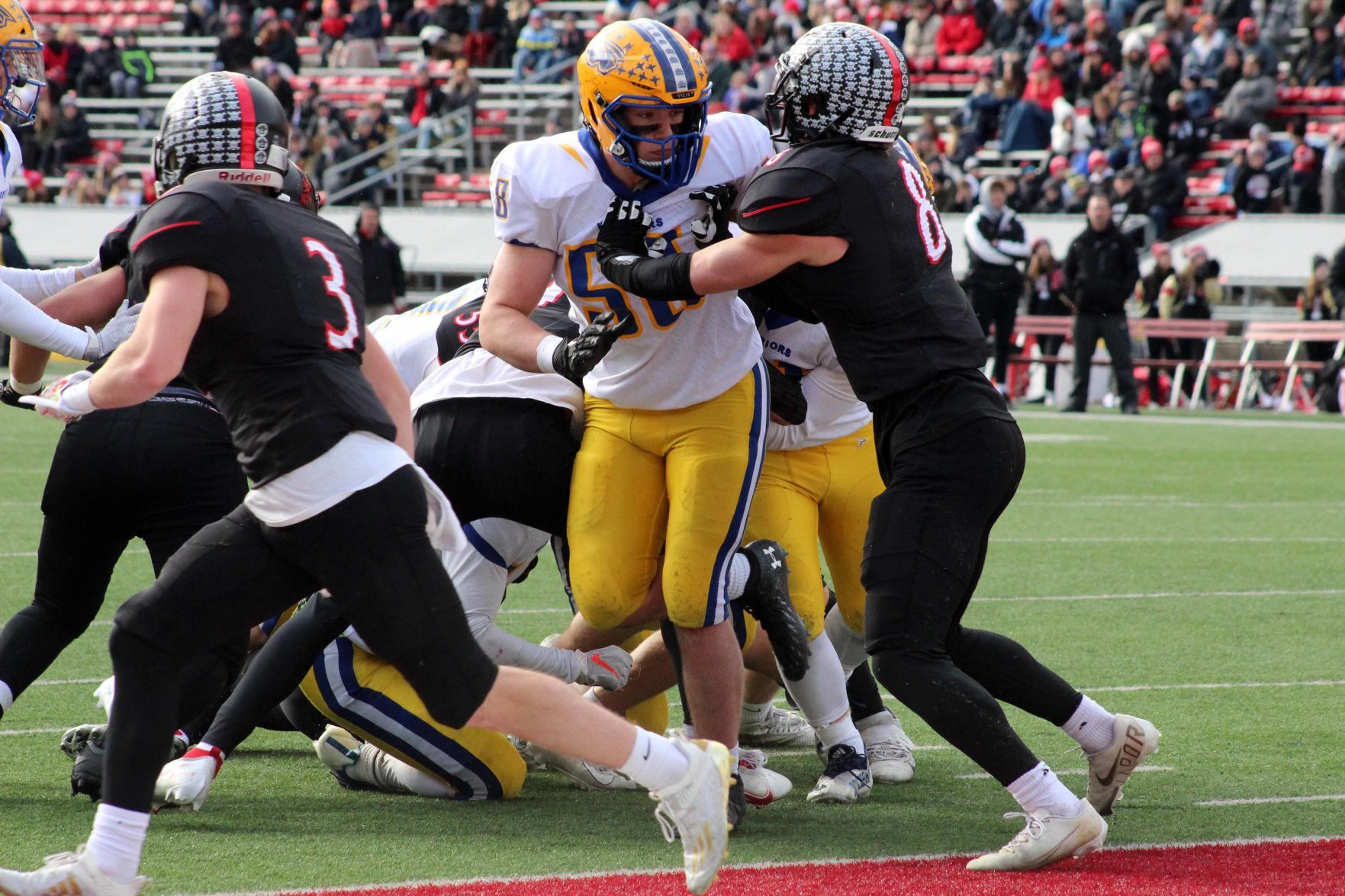 Rice Lake football vs. Pewaukee Division 3 state 11-19-21